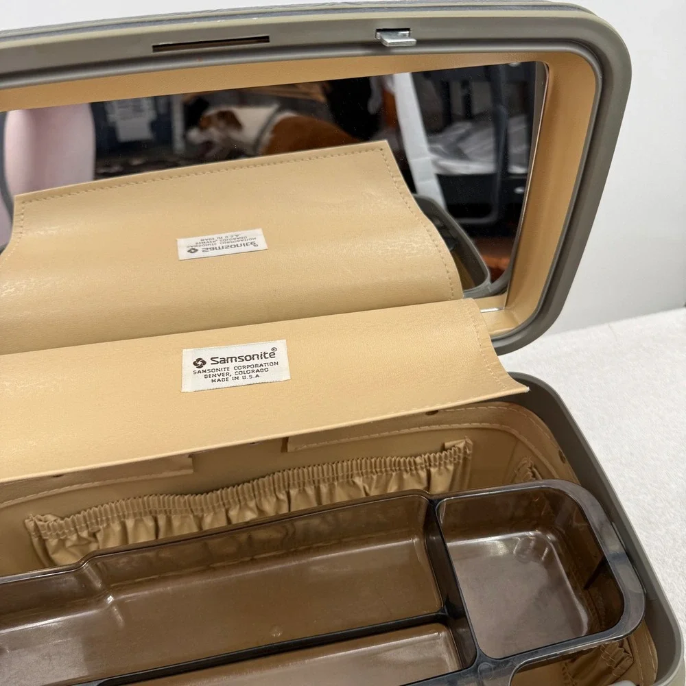 Vtg Samsonite Train Case Makeup Box Black Hard Shell Travel Luggage w/ Keys